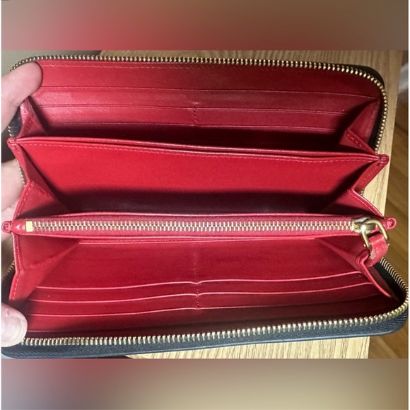 PRADA full size Zippy wallet black saffiano leather - Picture 9 of 10